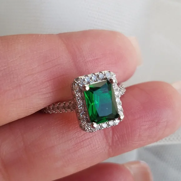 Swarovski Elements 925 Sterling Silver Emerald Green HaloEarrings NEW - Picture 14 of 14